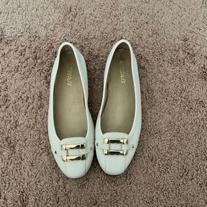 Women’s shoes used